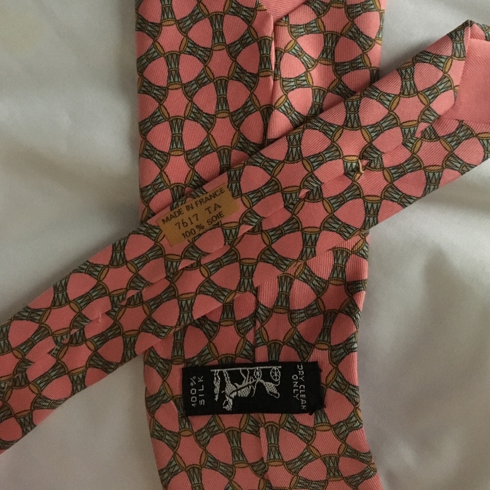 Gorgeous vintage Hermes: Understated elegance!